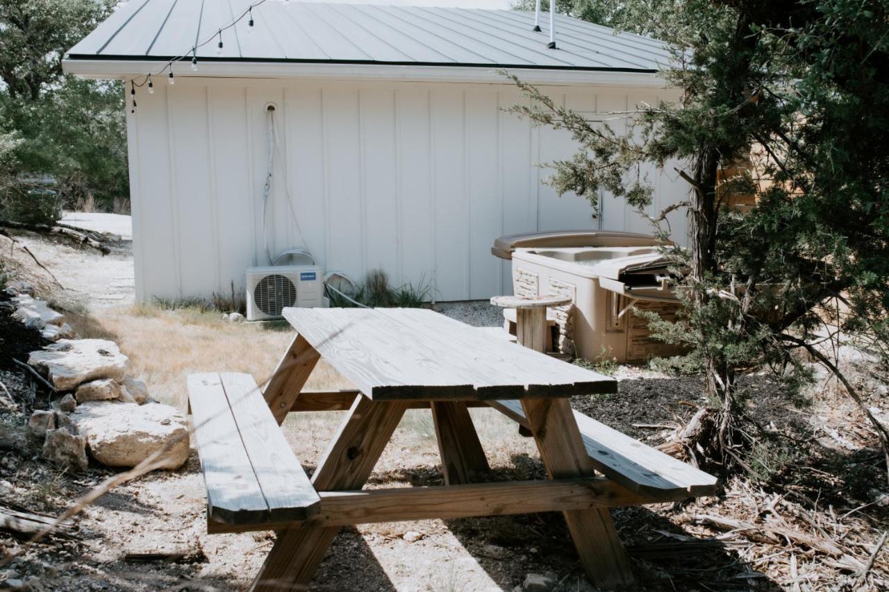 Hummingbird Haus - Hill Country Views On 20 Acres With Firepit Vila Spring Branch Exterior foto
